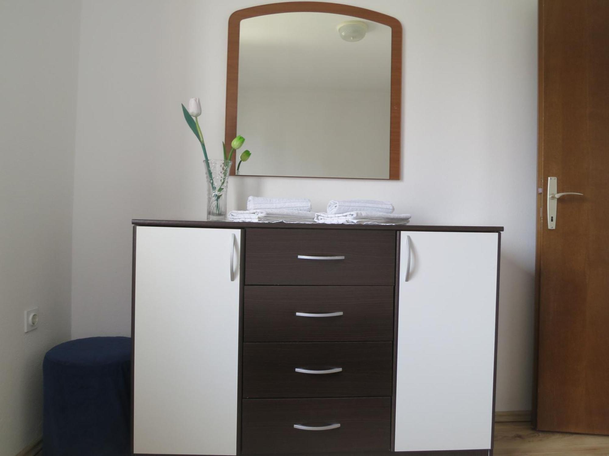 Apartment Josipa Малинска Стая снимка