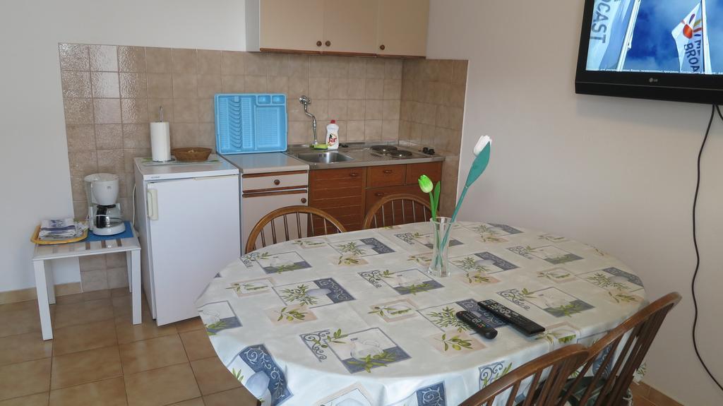 Apartment Josipa Малинска Екстериор снимка