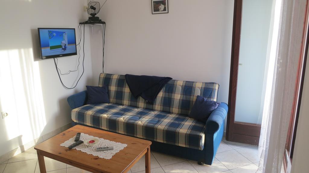 Apartment Josipa Малинска Екстериор снимка